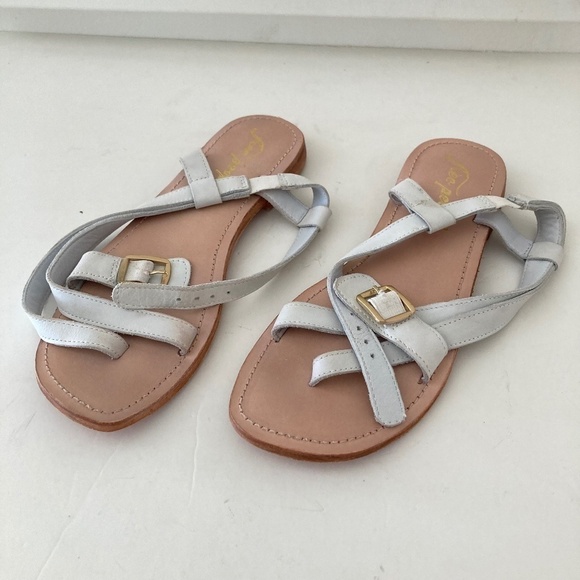 NWOT Free People La Risa White Leather Flat Sandals - Picture 1 of 5